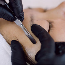 Load image into Gallery viewer, Dermaplaning Training Course - Montréal, Québec
